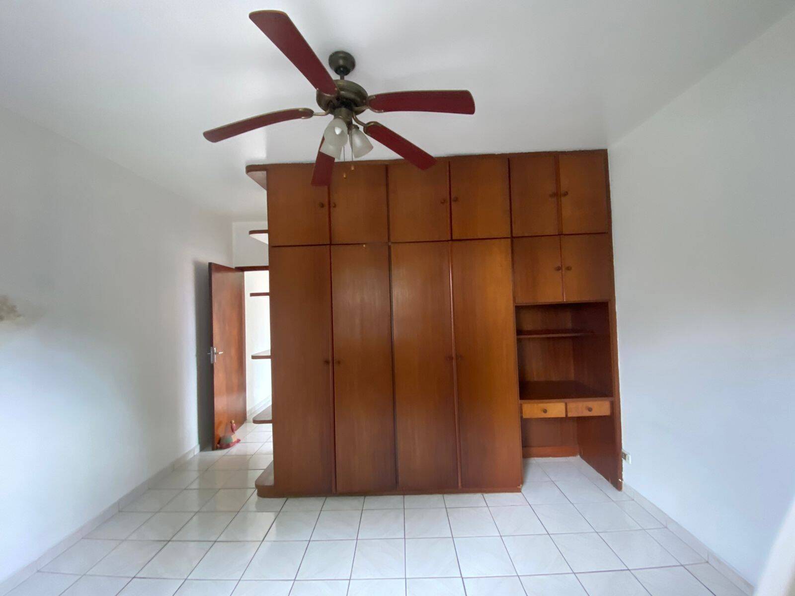 Sobrado à venda com 3 quartos, 200m² - Foto 11