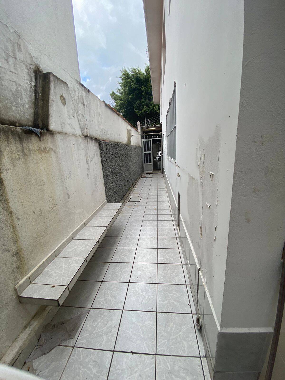 Sobrado à venda com 3 quartos, 200m² - Foto 25