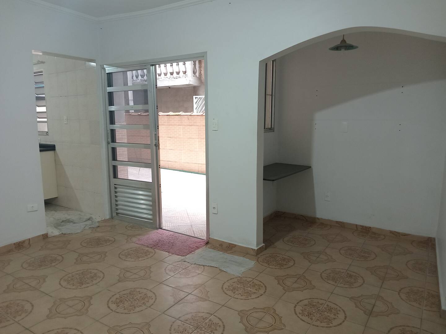 Sobrado à venda e aluguel com 6 quartos, 332m² - Foto 1